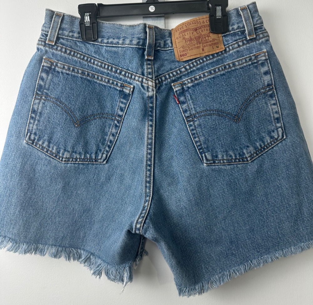 Vintage Levi’s 560 Cut-Off sz 10 Jean Shorts USA Made denim Grunge Festival E13